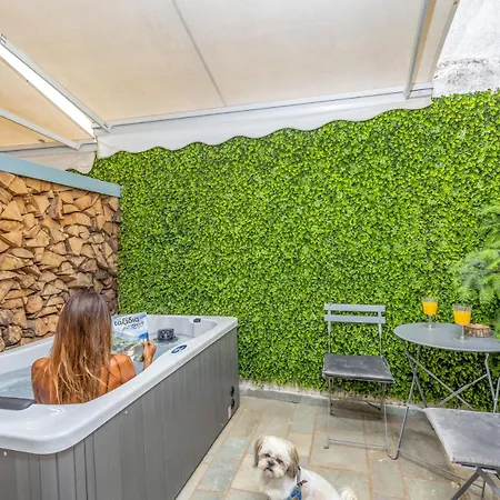 Apartment Blue Mountain By Seablue